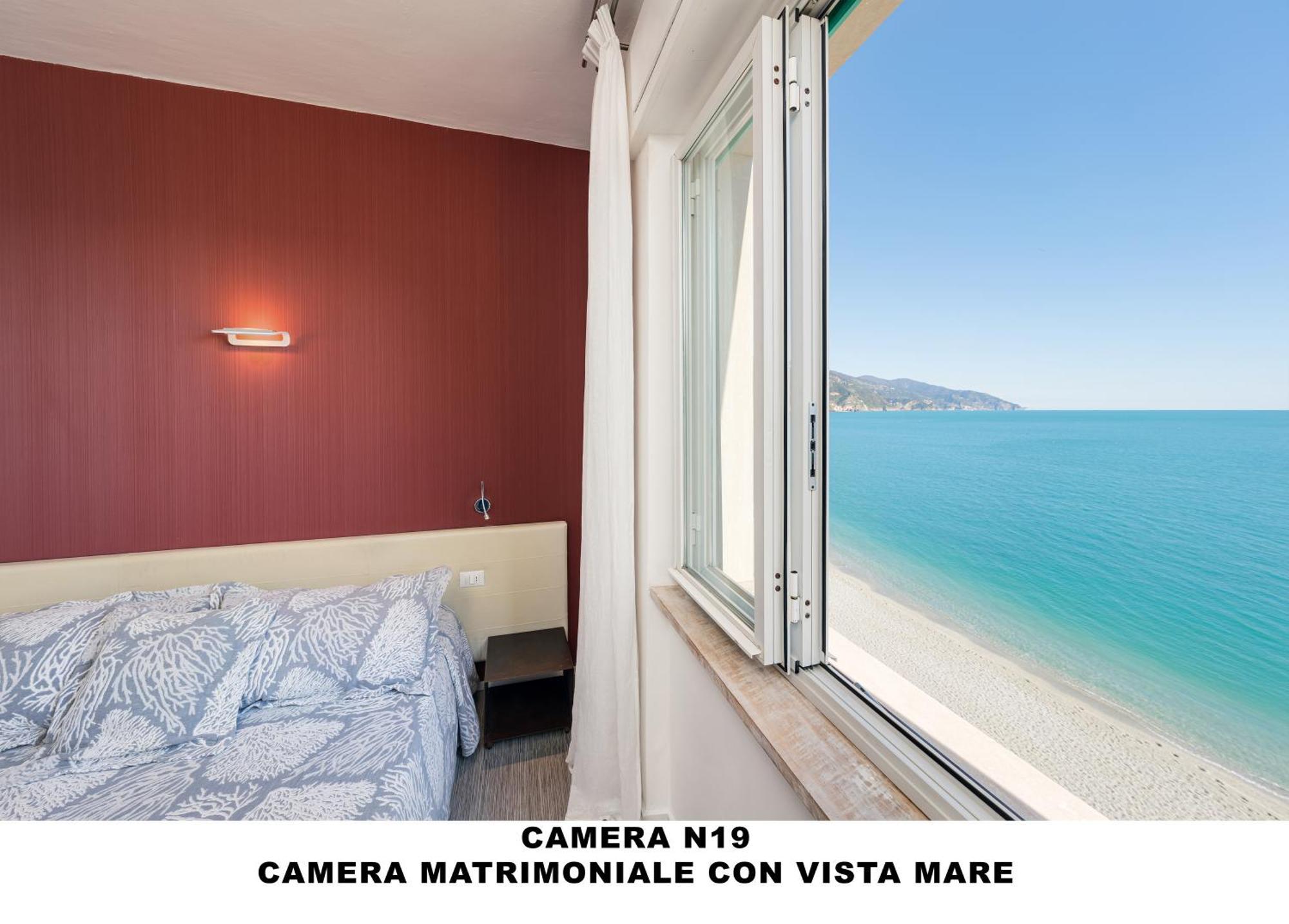 Hotel Al Mare Monterosso al Mare Exterior foto